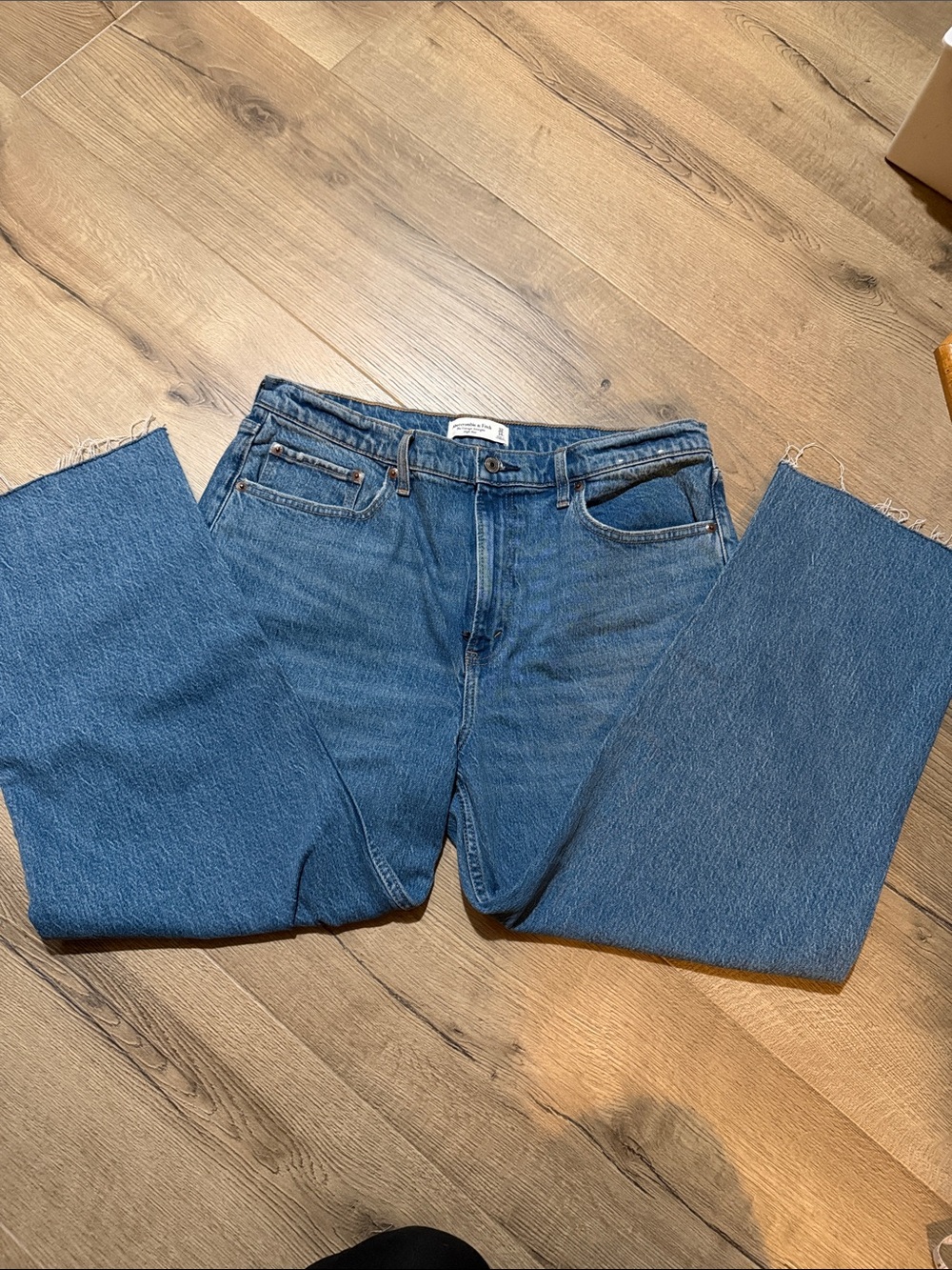 Abercrombie & Fitch Women's Medium Blue vintage Straight high rise Jeans